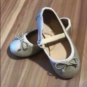 Girls ballet flats